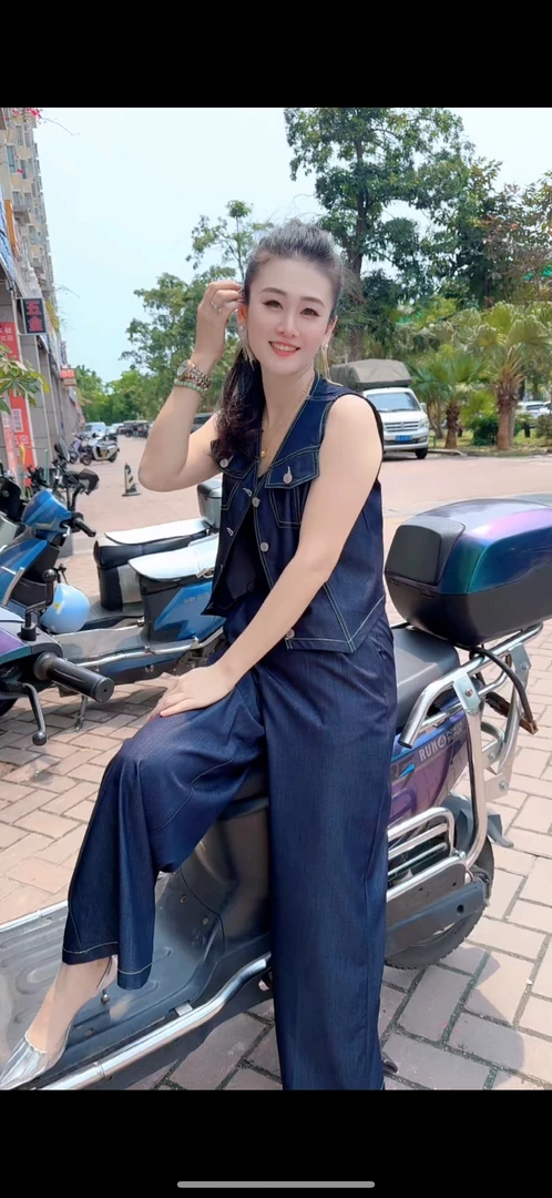 夏季时尚减龄牛仔套装无袖马甲阔腿裤休闲显瘦两件套气质