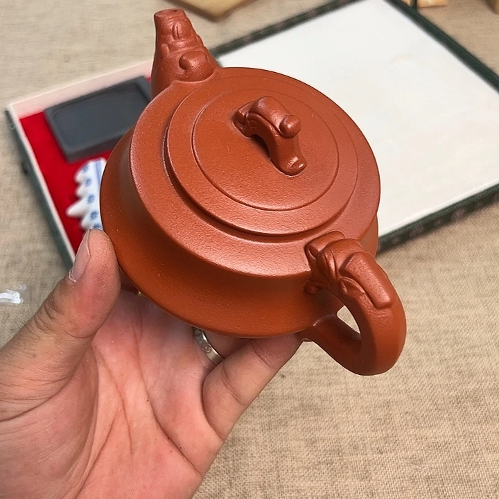 紫砂瑾煜古美术，欢迎各位老板勇**前