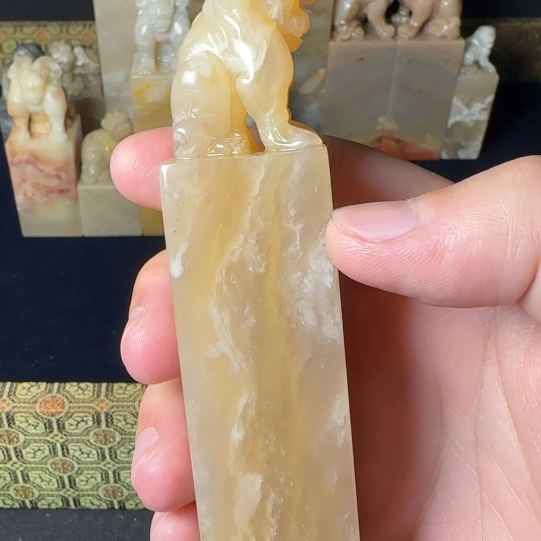 巴林石印石牛角冻2.5×10.7