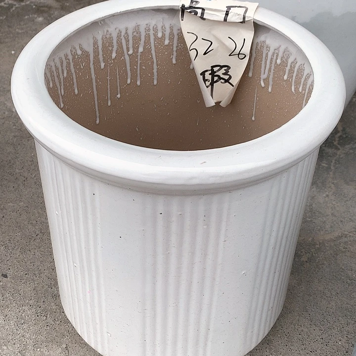 花盆陶瓷的中号系列