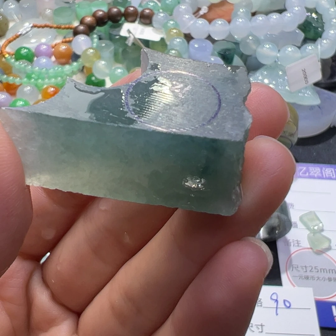 坚***尼未镶嵌定制翡翠翡翠