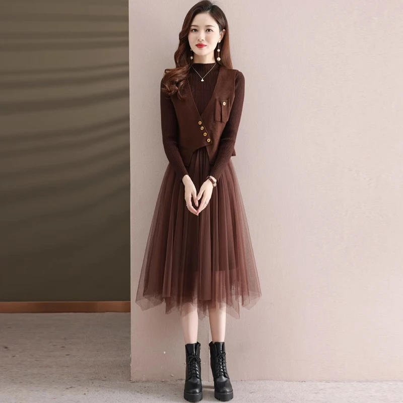 秋冬高级感针织连衣裙女新款两件套配大衣中长裙马甲穿搭套装毛衣