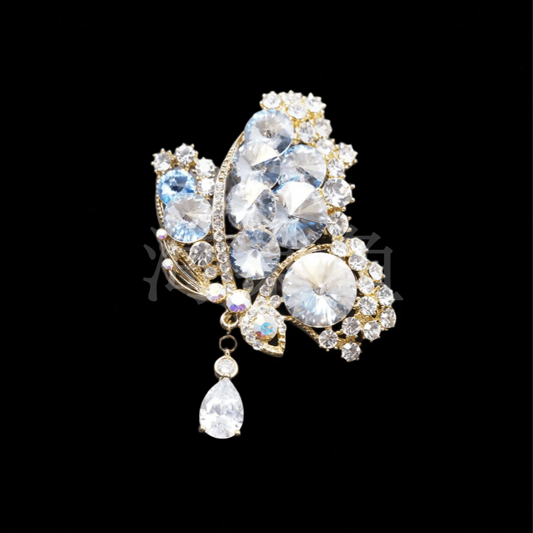 锌合金仿水晶胸针 时尚气质百搭【施】兰魅蝴蝶胸针5180