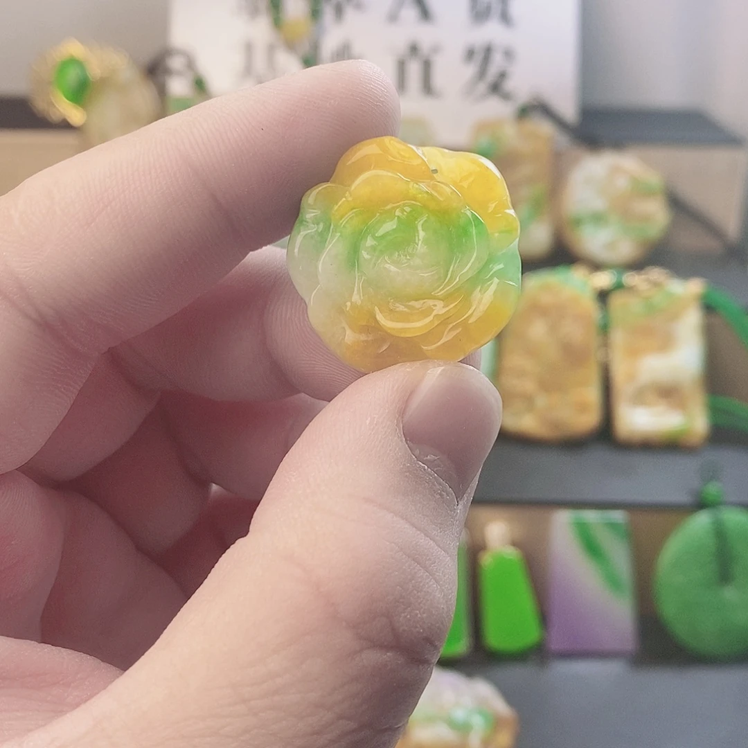 翡翠银S925镶嵌吊坠(赠链)