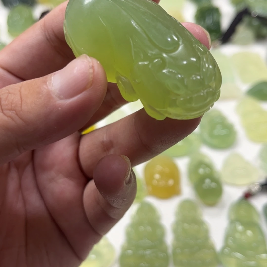 岫玉未镶嵌颈饰天然岫玉未镶嵌颈饰