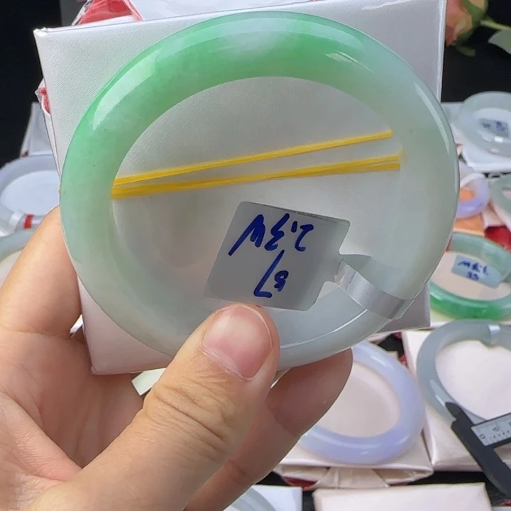 未镶嵌手镯翡翠翡翠手镯