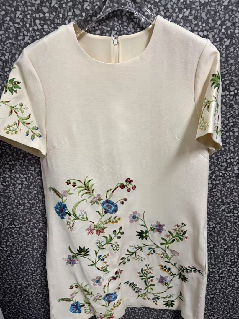 短袖单排扣圆领印花夏季连衣裙长款裙子失序混搭风