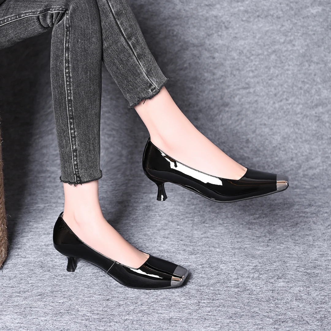 法式简约金属小方头浅口单鞋女2025春秋新款优雅酒红色漆皮高跟鞋