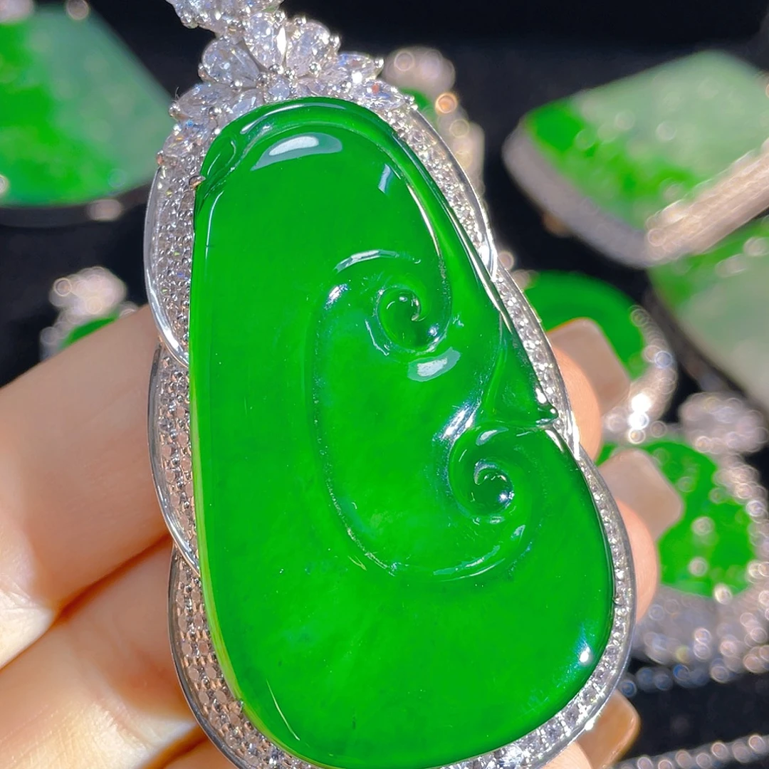翡翠银S925镶嵌颈饰翡翠