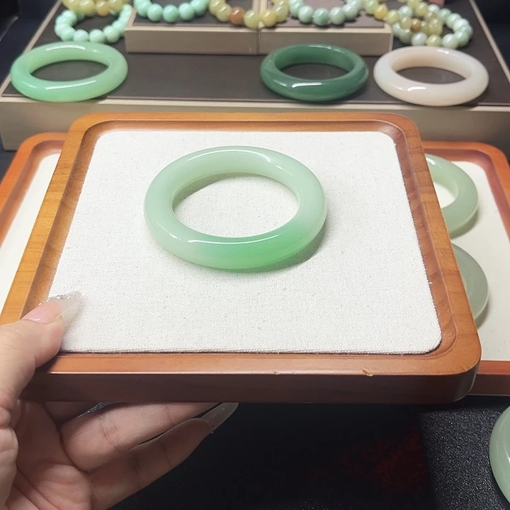 初***月非金属时尚国风手镯初见月