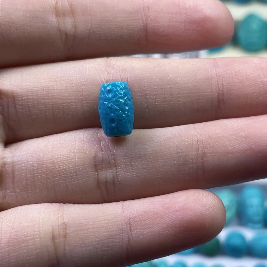 绿松石未镶嵌天然原矿绿松石雕件