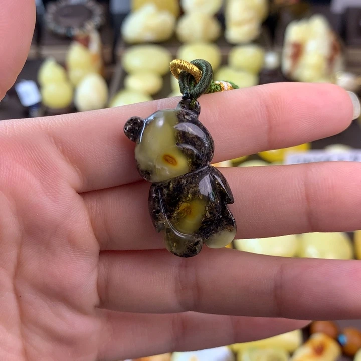 未镶嵌颈饰琥珀款