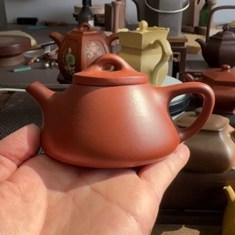 紫砂茶壶密密麻麻
