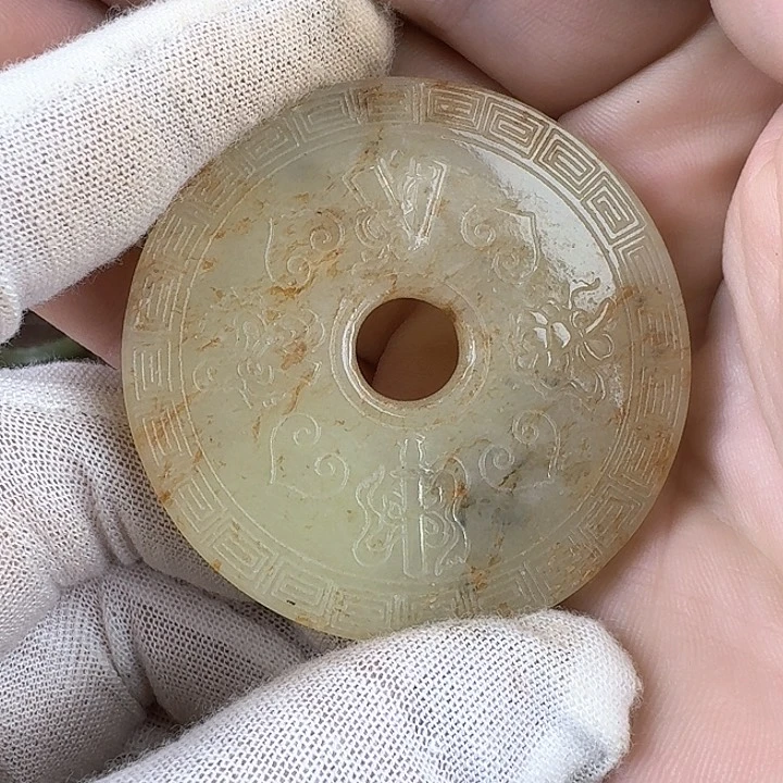 和田玉挂件未镶嵌合****)