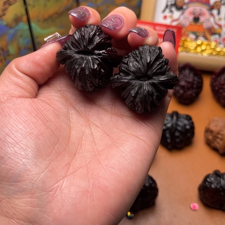 核桃地闷文玩手把件四座楼 34 尺 232