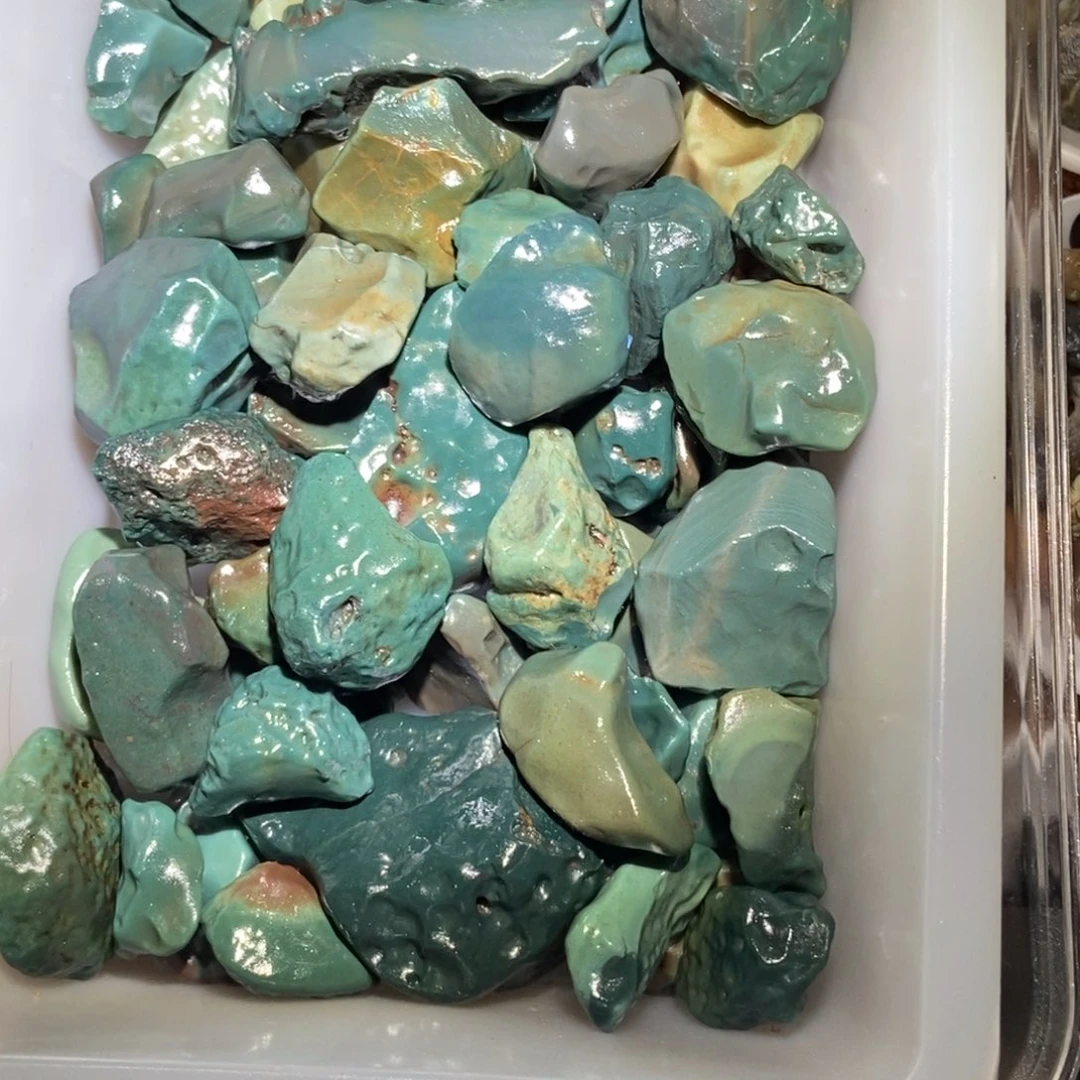 台***奇阿拉善绿彩鱼缸石