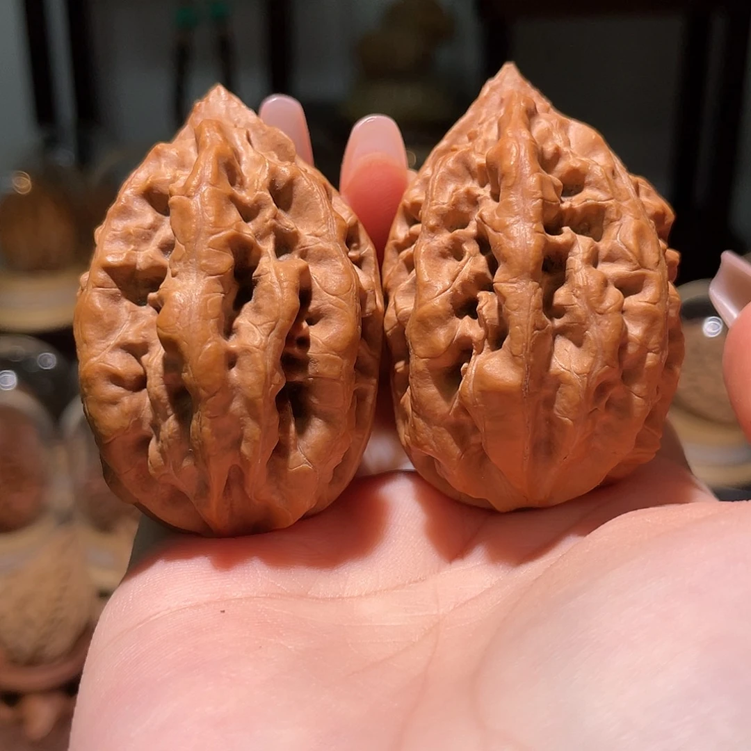文玩核桃把件帝王龙