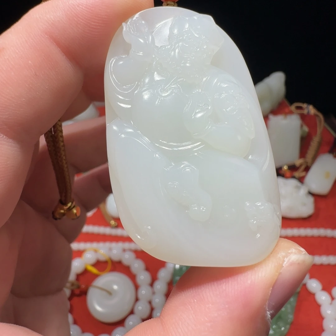 旺***s和田玉未镶嵌吊坠(不含链)