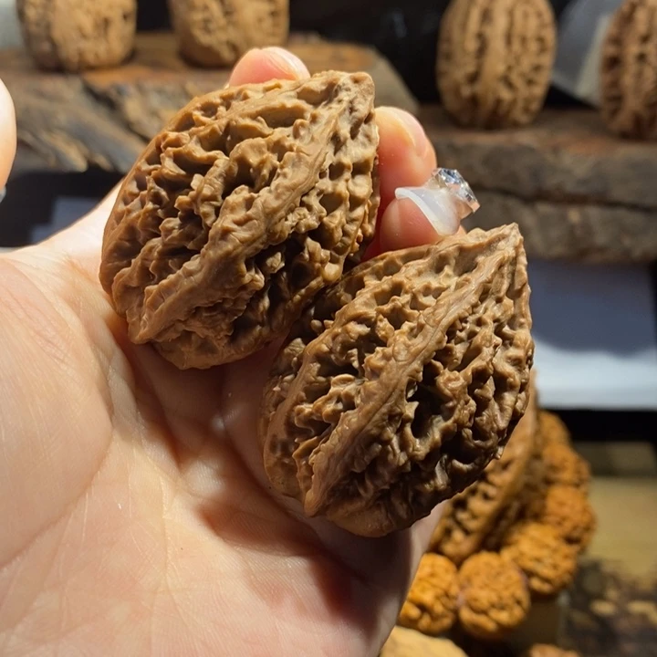 木质粗筋火焰纹，把玩