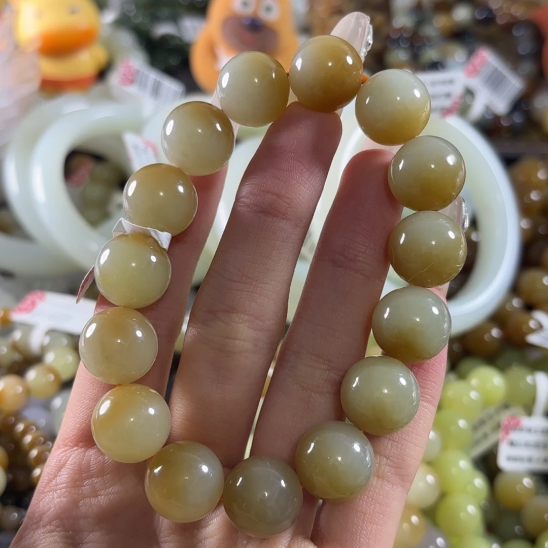 雨***沫和田玉未镶嵌手链