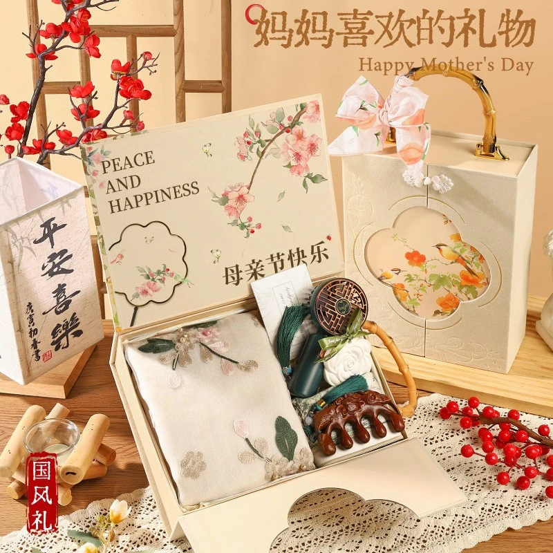 创意节礼物送妈妈生日实用礼品送给婆婆长辈40岁以上高档丝巾惊喜