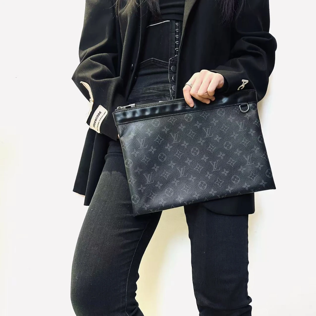 95新 LouisVuitton/路易威登 LV黑老花手拿包 2506260383