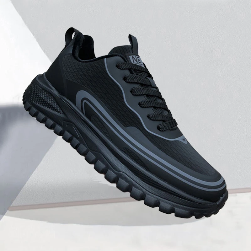 鞋子男秋冬季新款男士厚底轻便运动鞋百搭韩版男鞋简约黑色休闲鞋