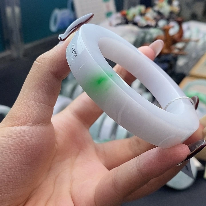 定制翡翠未镶嵌白底青55-60