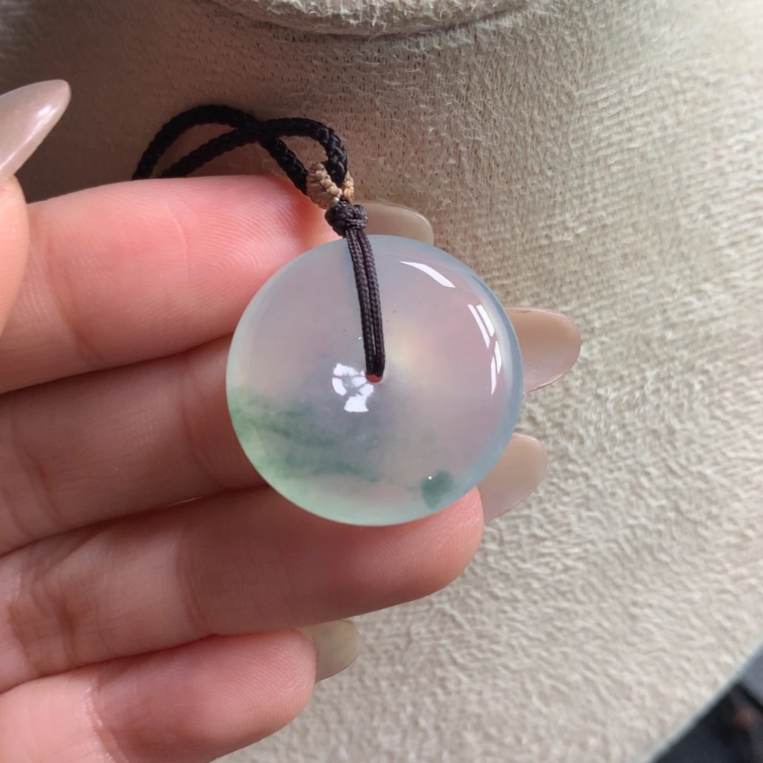 翡翠颈饰未镶嵌扣子