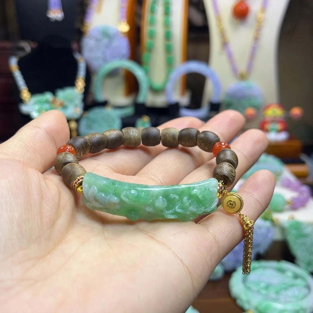 翡翠未镶嵌颈饰天然翡翠