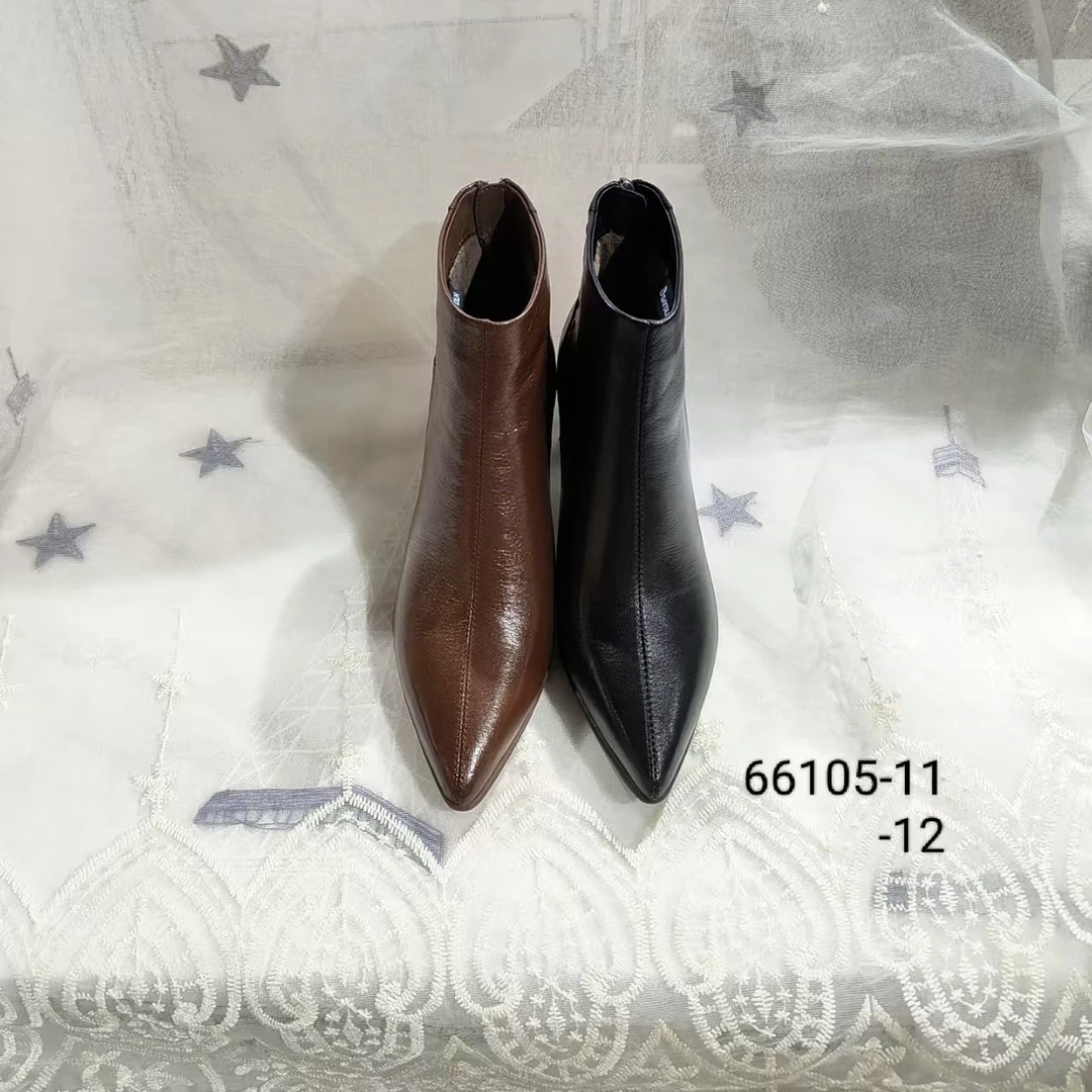 高跟冬季尖头粗跟短靴女士方头跟鞋女靴