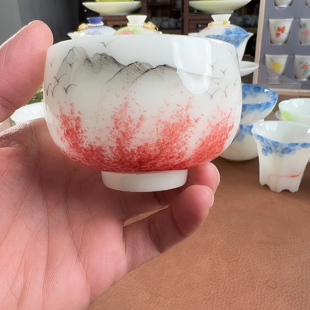 盖碗陶采用优质瓷土制作
