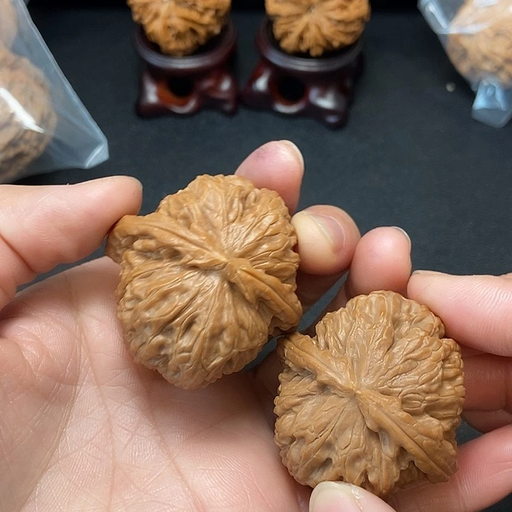 木质类狮子头 球白