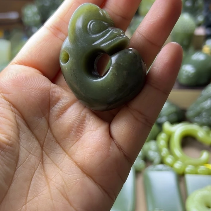 岫岩老玉（透闪石质玉）未镶嵌挂件