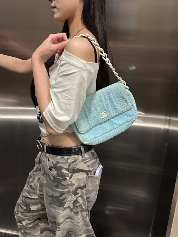 95新 Chanel/香奈儿 蓝白拼色冰格链条单肩包