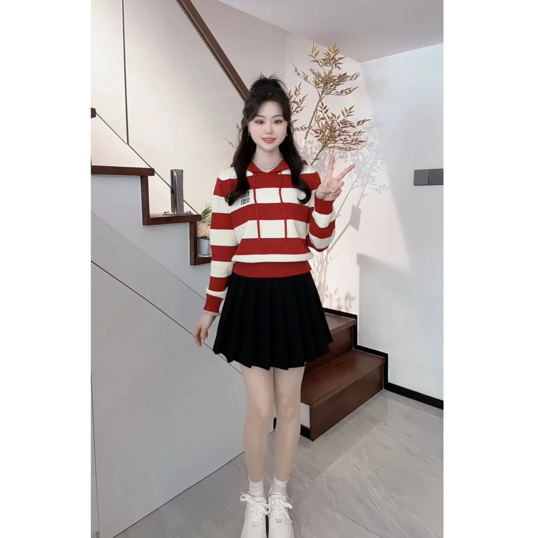 MYC· 2025春款时尚拼接撞色连帽条纹百搭针织衫