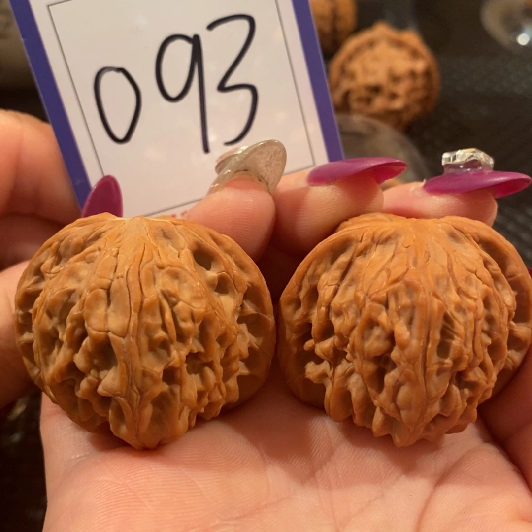 文玩核桃吊坠093正磨41尺全品