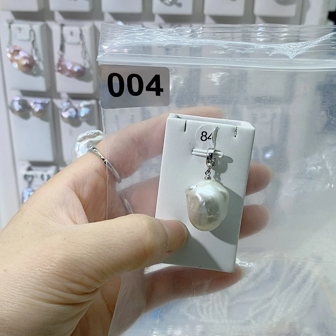 淡水珍珠合金颈饰