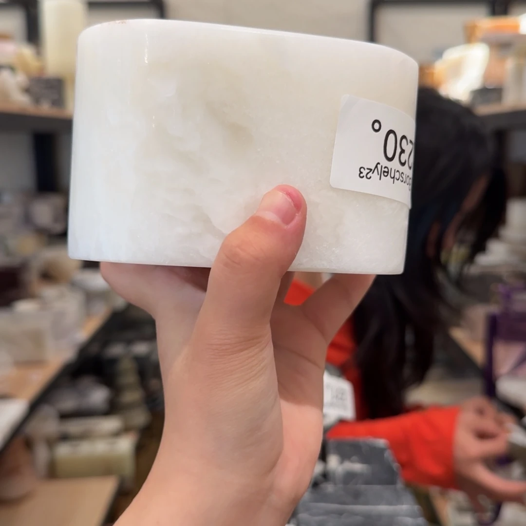 大理石230。   不缺爱。
