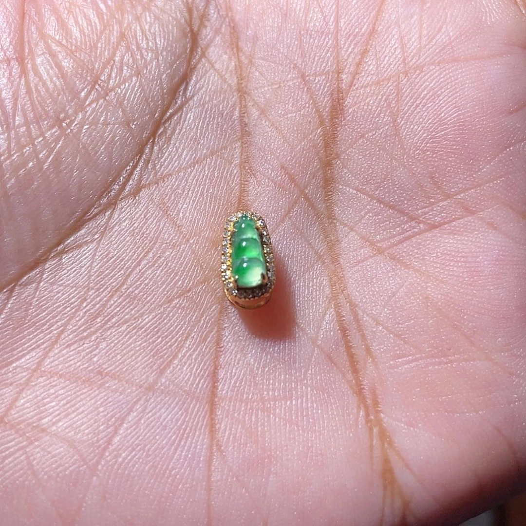 吊坠(不含链)18K金镶嵌翡翠