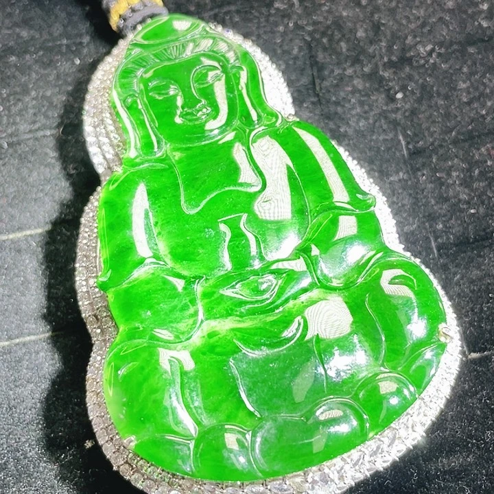 翡翠未镶嵌颈饰66