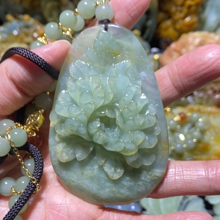 蛇纹石玉岫玉吊坠未镶嵌