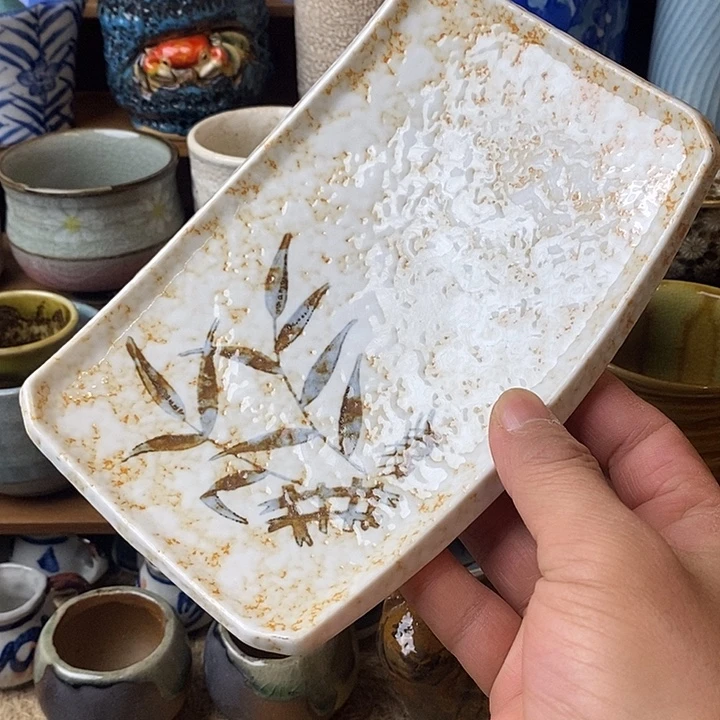 072 中古品默认微瑕满18包邮