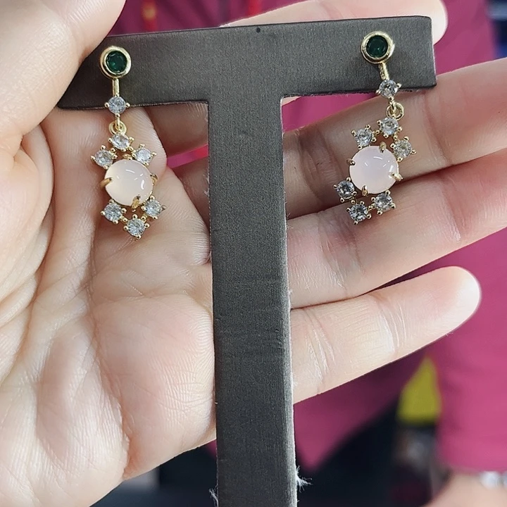 玛瑙吊坠未镶嵌丅3九天寒冰耳饰