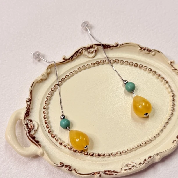 【六六中古】孤品复古扫肩蜜蜡s925耳饰ty3187