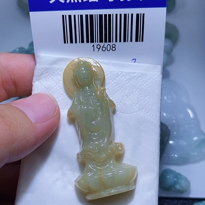 颈饰未镶嵌翡翠天光墟翡翠市场现金代购