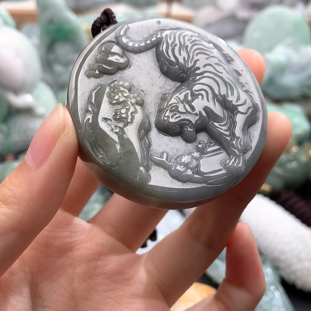 吊坠(不含链)未镶嵌翡翠