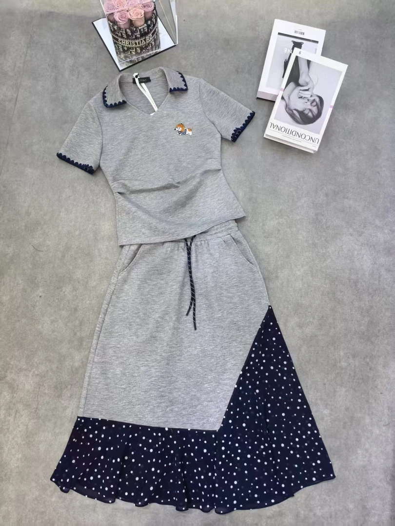 【宠粉价】2025夏季新款V领小狗polo领收腰设计长裙TZ-89