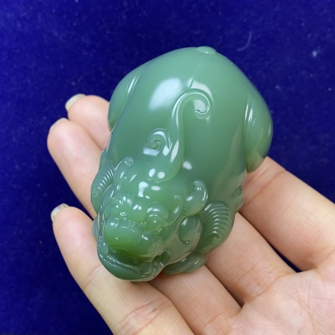 和田玉未镶嵌把件