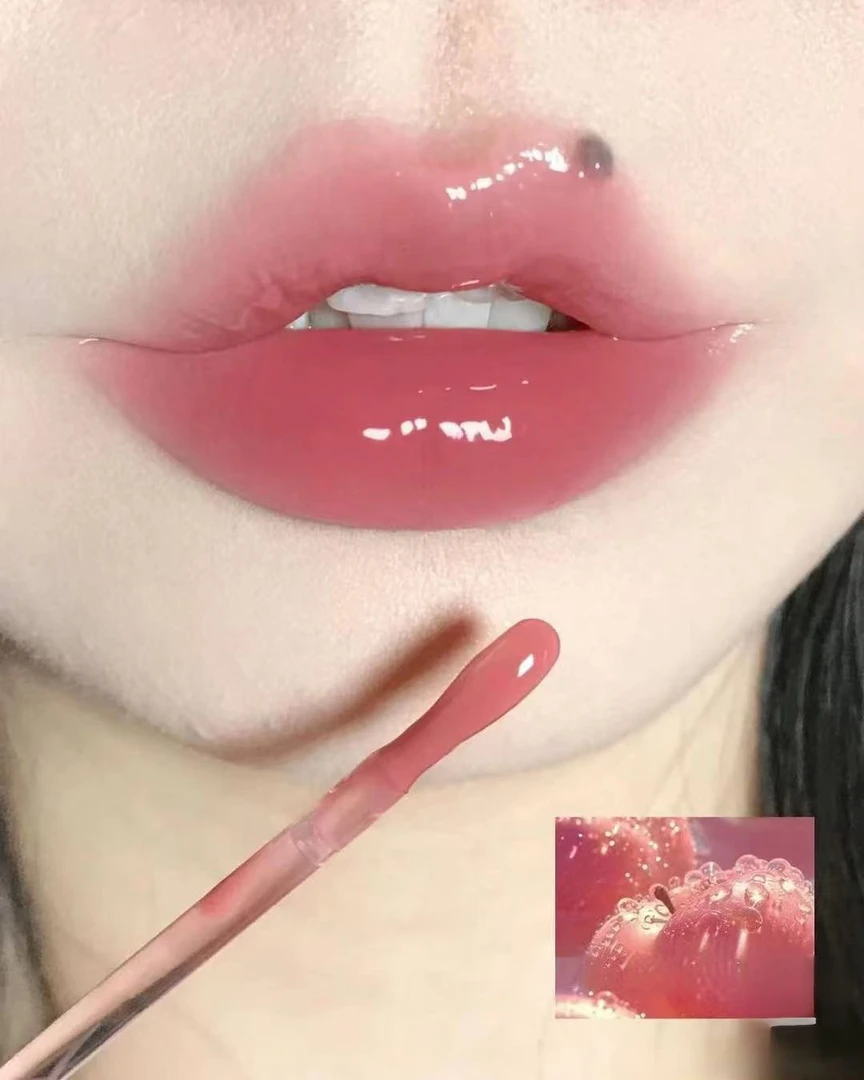 0241柔秋豆沙色唇膏